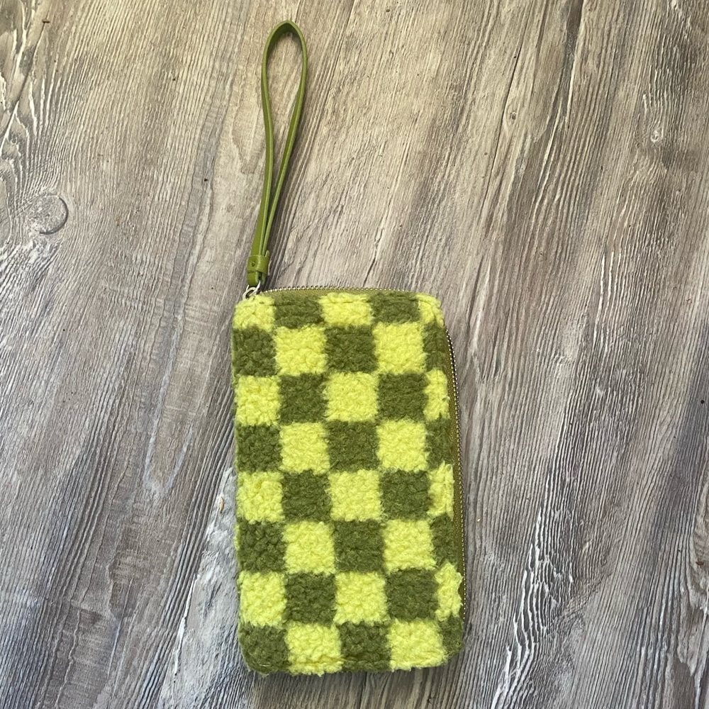 Two-time green fuzzy wristlet / wallet with zipper